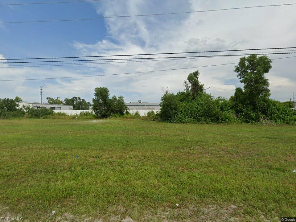 2429 Ne 7th Ave Property Photo 1