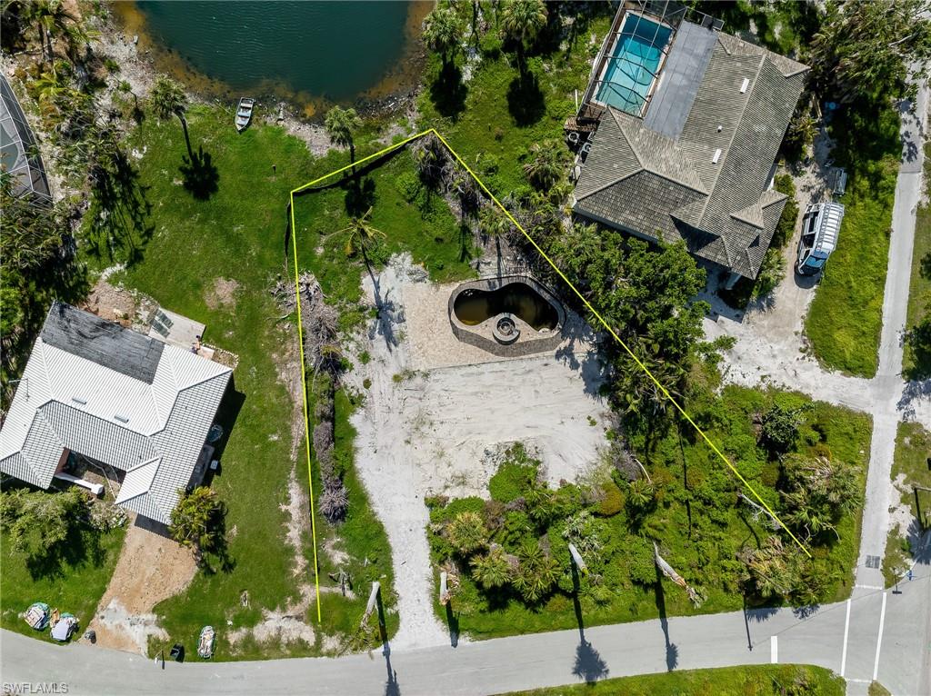 327 Palm Lake Dr Property Photo 9