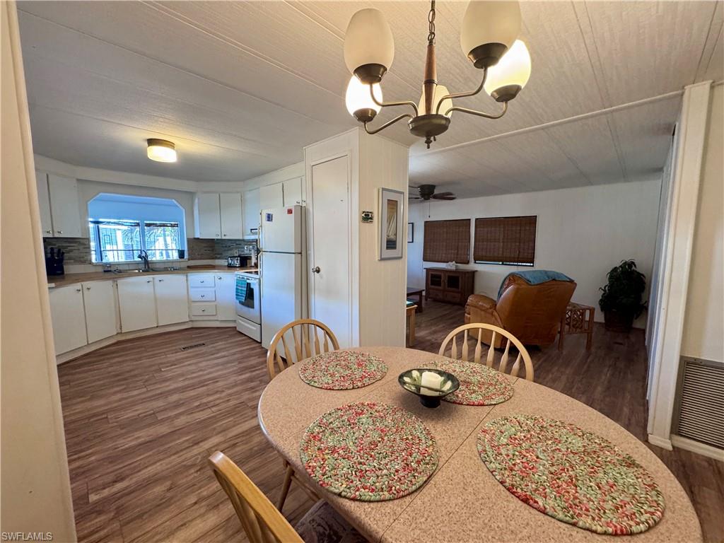 16027 Tangelo Way Property Photo 9