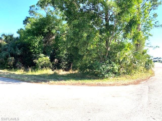 914 Ne 36th St Property Photo 4