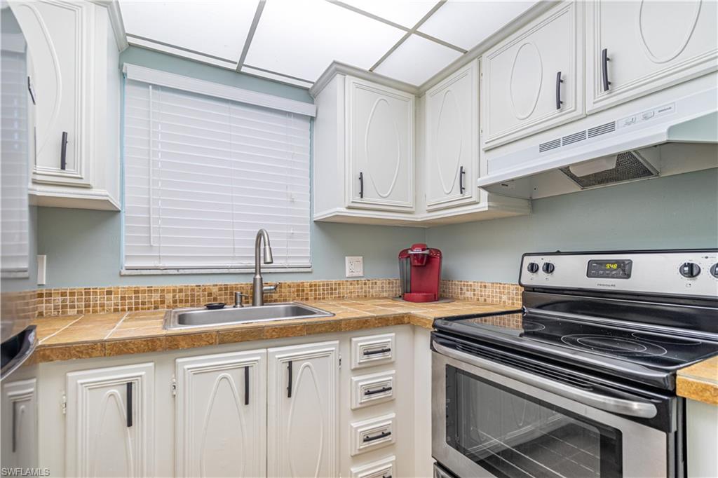1724 Pine Valley Dr # 106 Property Photo 6