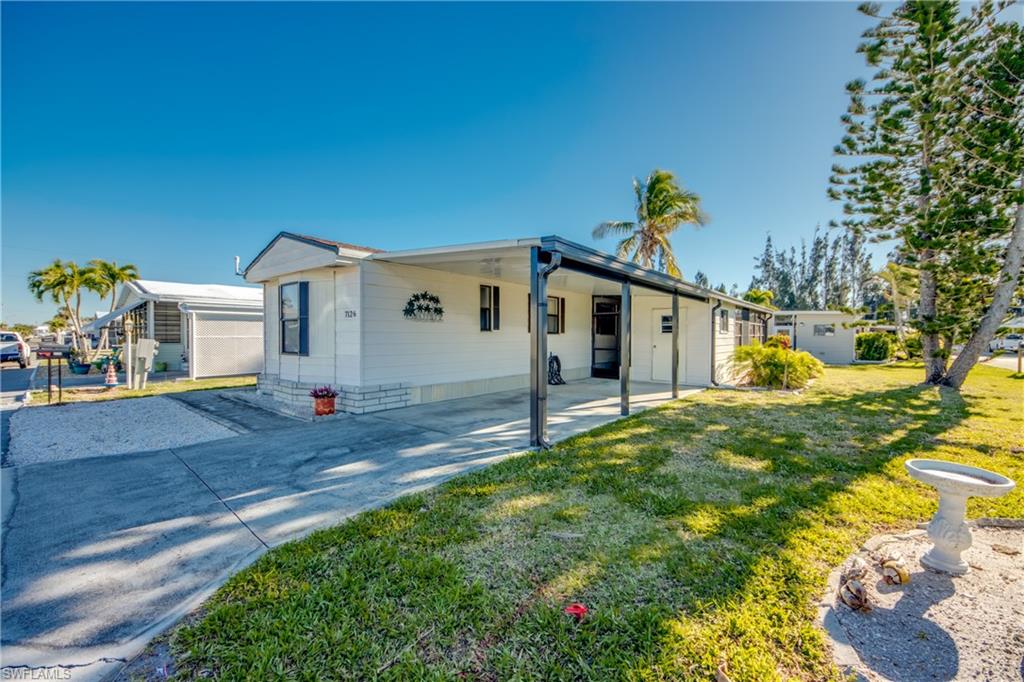 7126 Ladyfish Dr Property Photo
