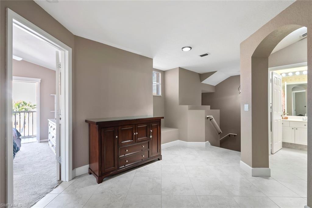 28621 Carriage Home Dr # 204 Property Photo 6