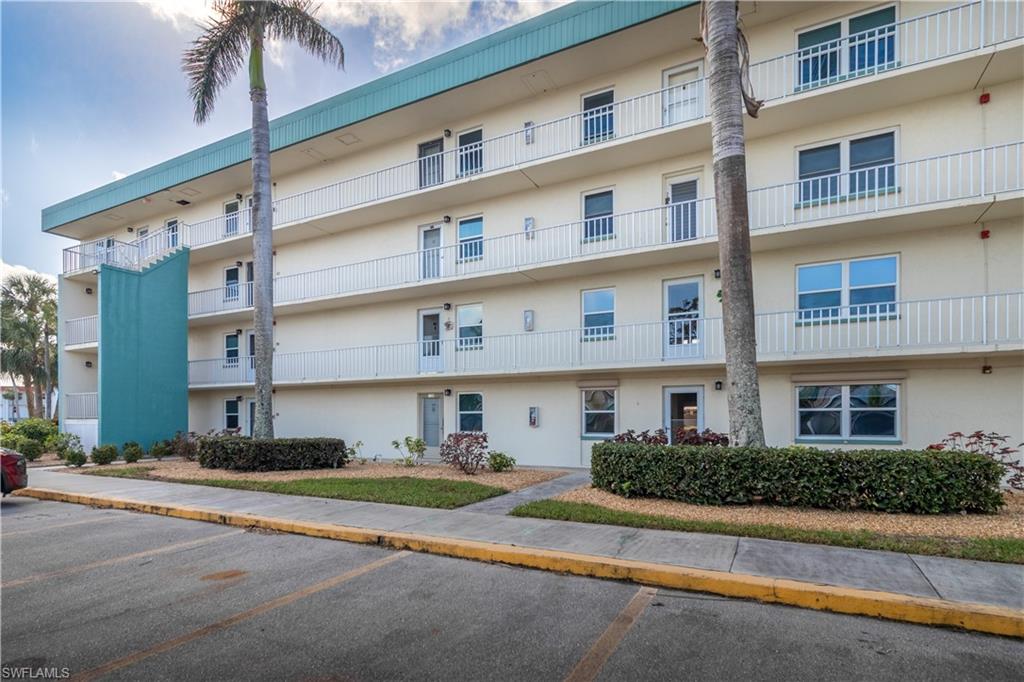 1660 Pine Valley Dr # 107 Property Photo 2