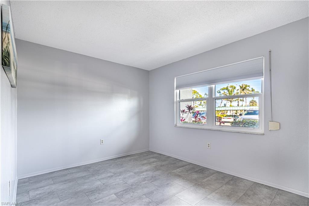 1660 Pine Valley Dr # 107 Property Photo 6