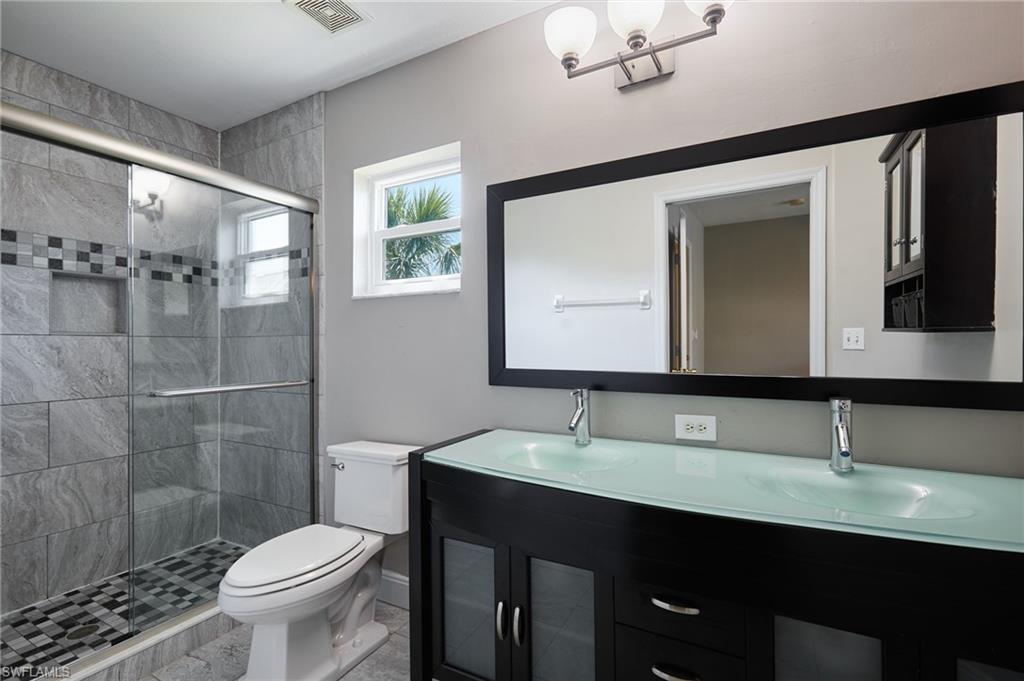 10070 Spyglass Hill Ln Property Photo 14