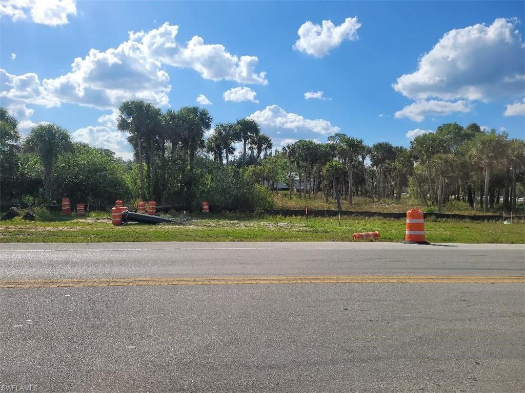 Everglades Blvd N Property Photo 11