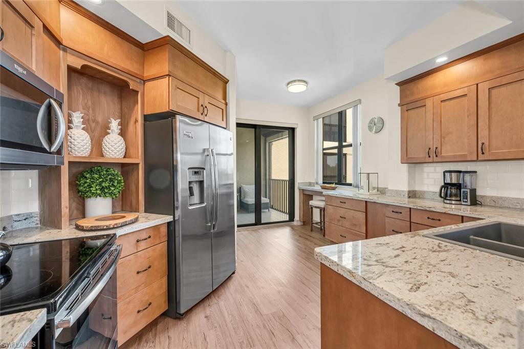 7008 Pelican Bay Blvd # H302 Property Photo 12