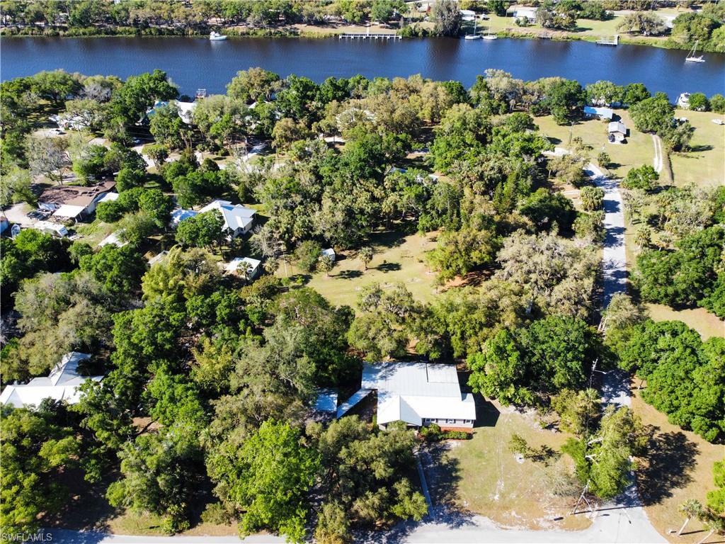 200 Riverview Dr Property Photo