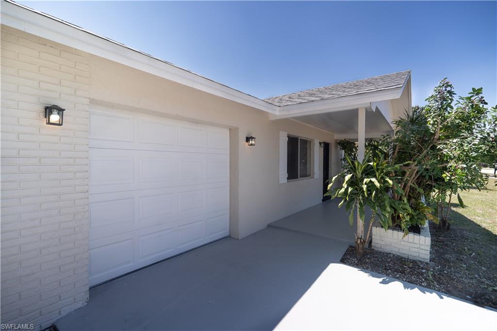1131 Tarpon Dr Property Photo 2