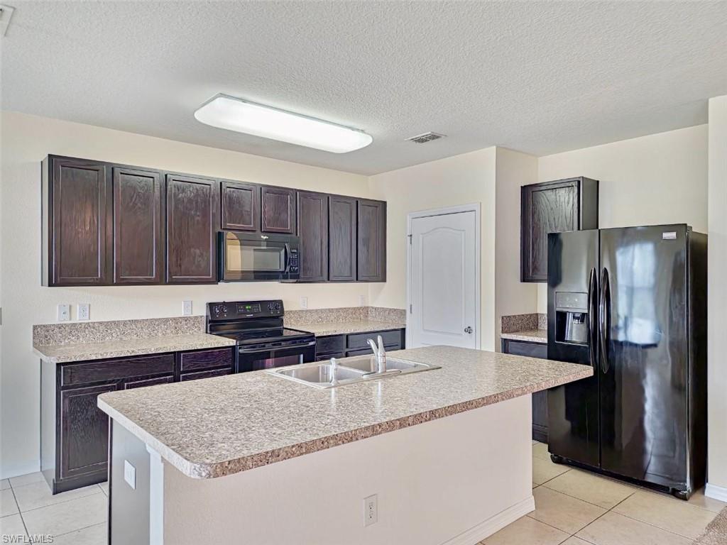 324 Sunny Field Ct Property Photo 3