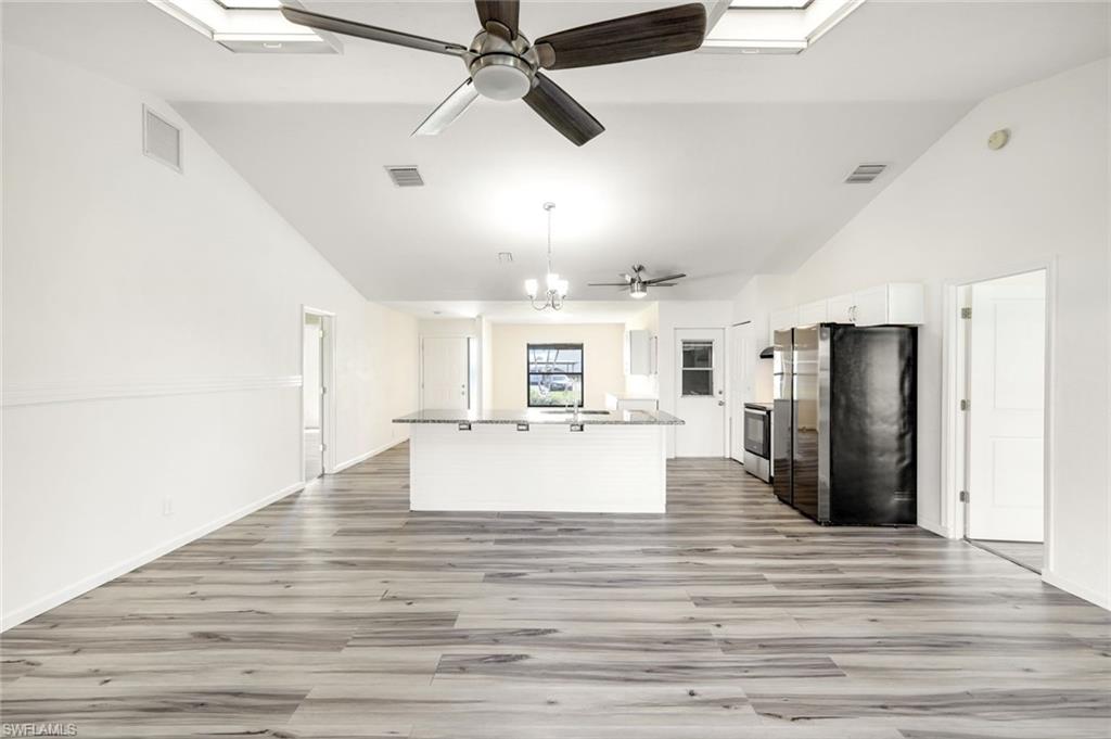 11091 Caravel Cir Property Photo 13