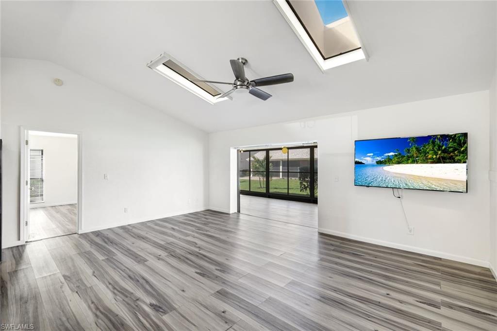 11091 Caravel Cir Property Photo 15