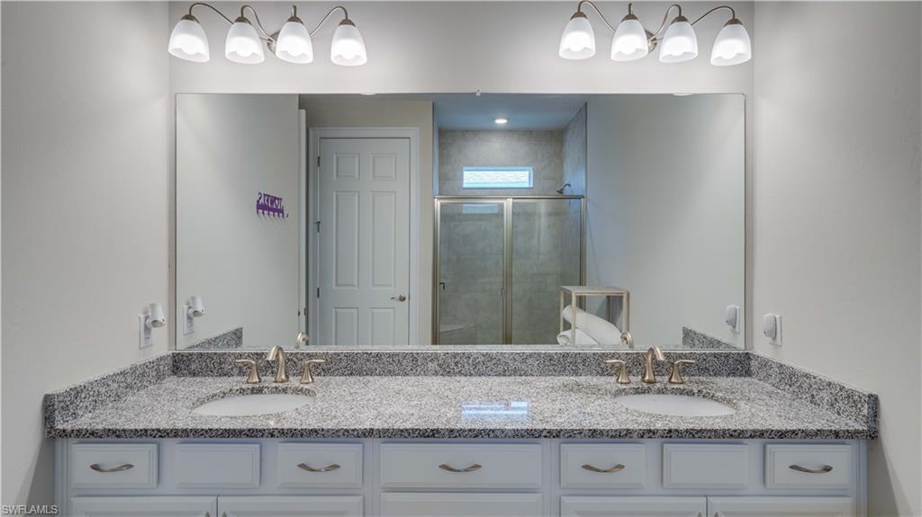 879 Stonewater Lake Ter Property Photo 3