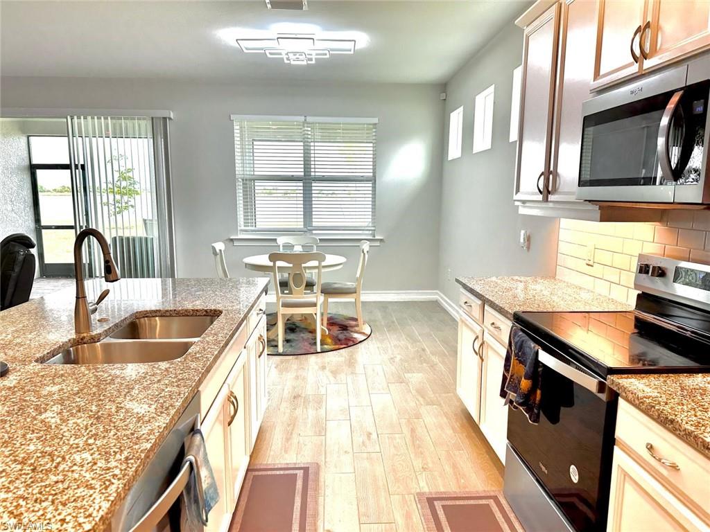879 Stonewater Lake Ter Property Photo 47