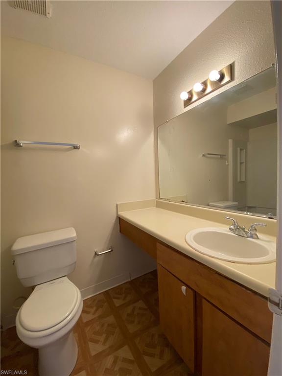 2855 Winkler Ave # 124 Property Photo 5