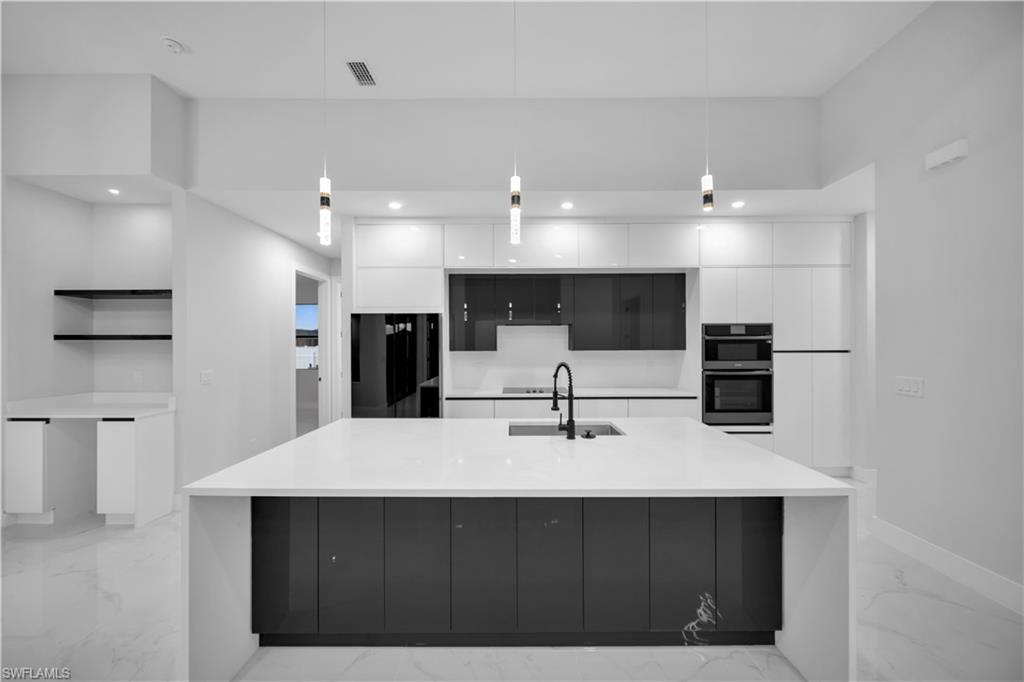 1451 Sw Embers Ter Property Photo 4