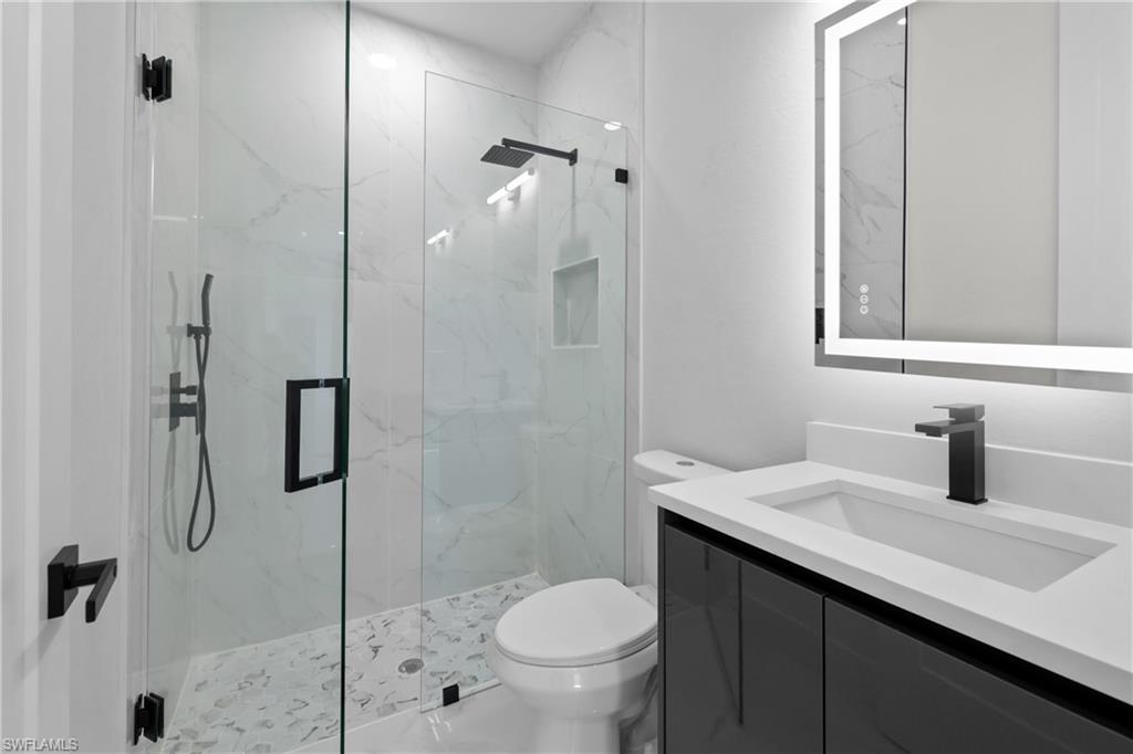 1451 Sw Embers Ter Property Photo 8