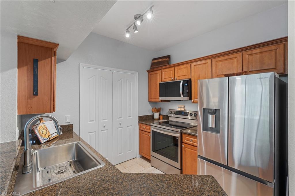 12965 Positano Cir # 304 Property Photo 3