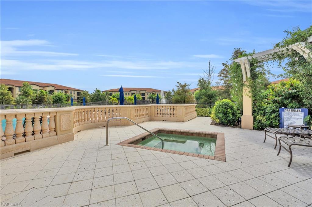 12965 Positano Cir # 304 Property Photo 33