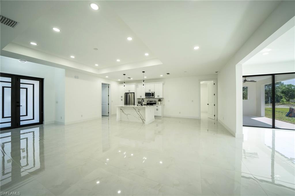 3003 52nd St W Property Photo 6