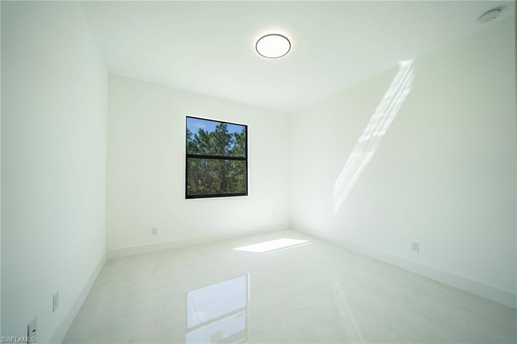 3003 52nd St W Property Photo 32