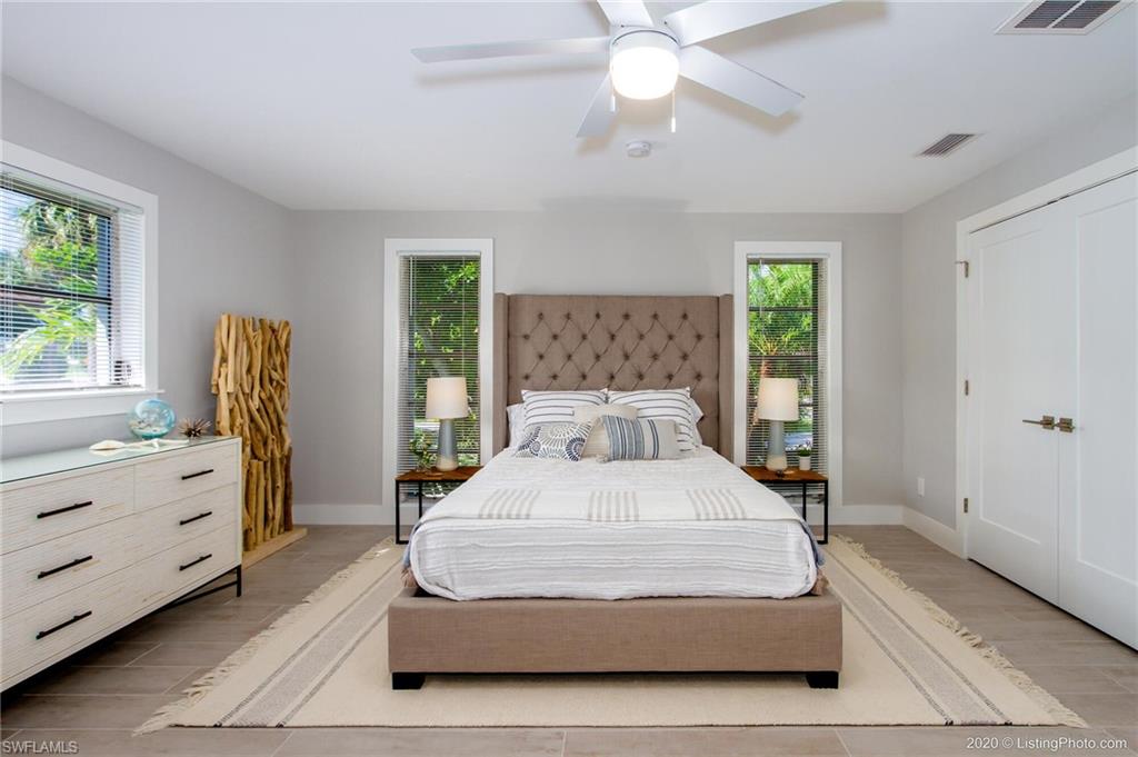 4925 Del Prado Blvd S Property Photo 3