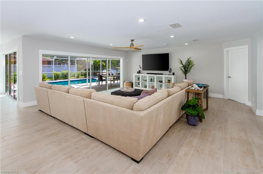 4925 Del Prado Blvd S Property Photo 28
