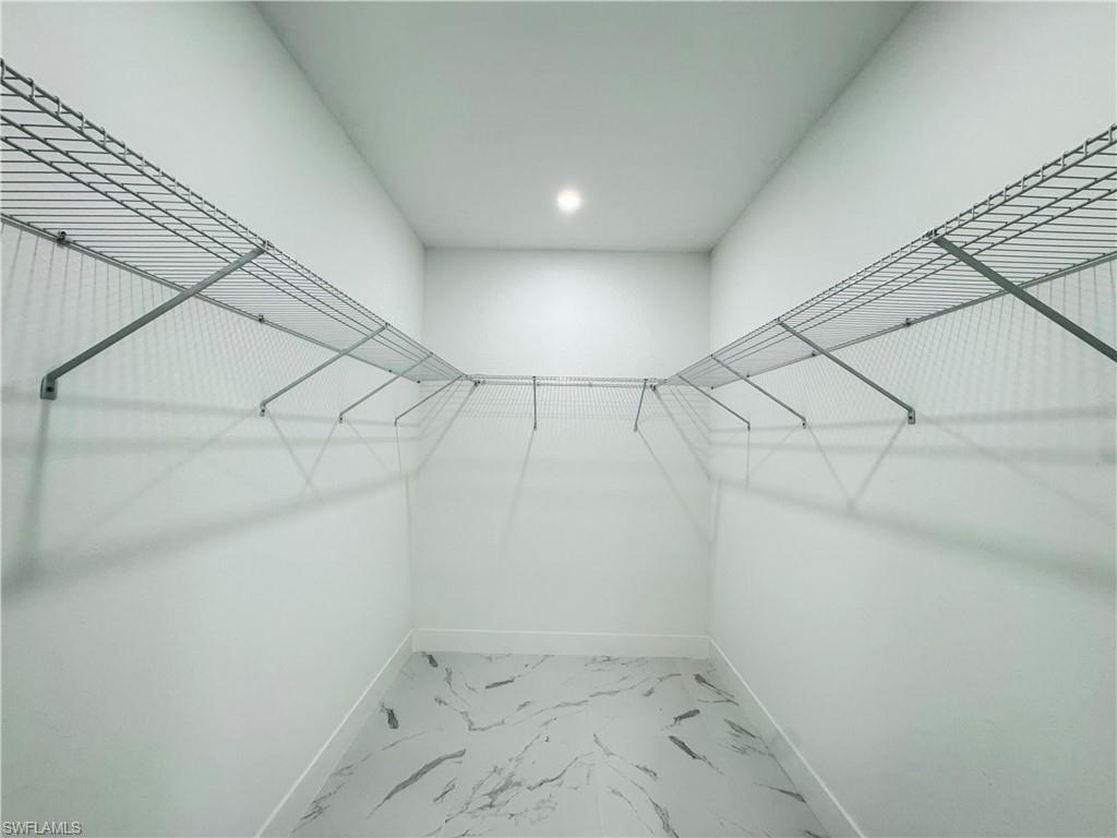 2933 Van Buren Pkwy Property Photo 8