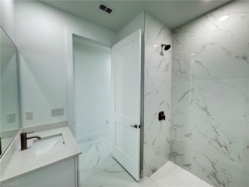 2933 Van Buren Pkwy Property Photo 12