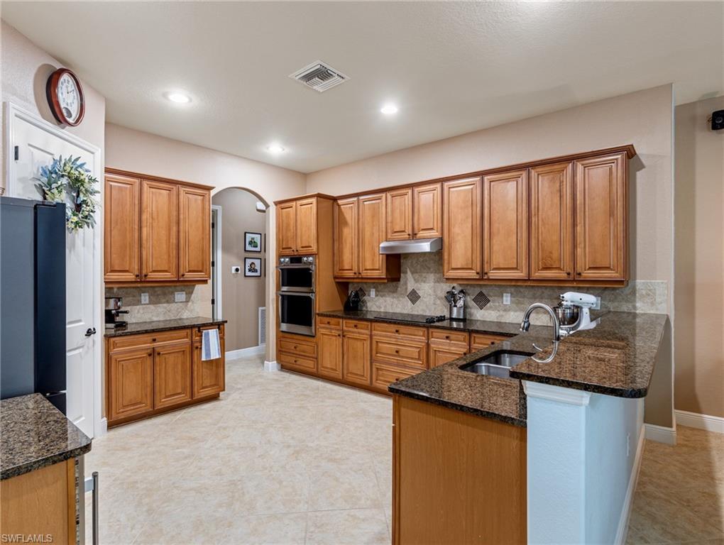 21537 Belvedere Ln Property Photo 16