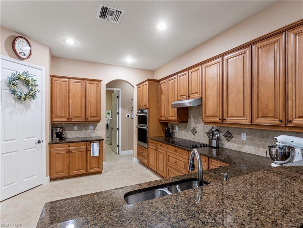 21537 Belvedere Ln Property Photo 20