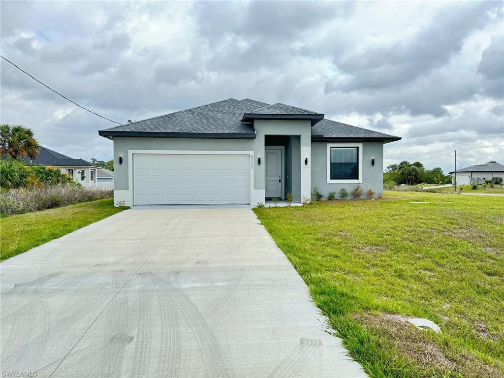 8030 Oakleaf Cir Property Photo