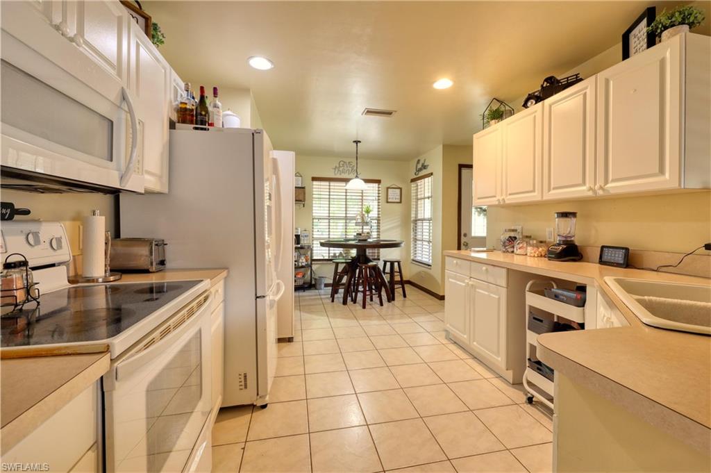 1240 Friendship Way Property Photo 10