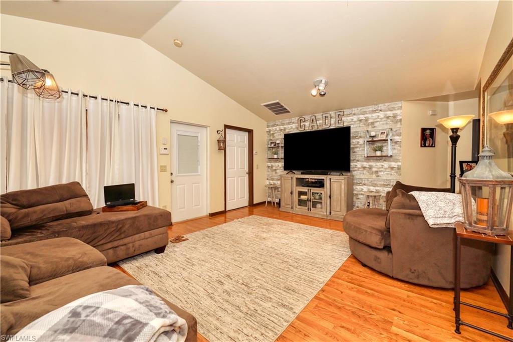 1240 Friendship Way Property Photo 14
