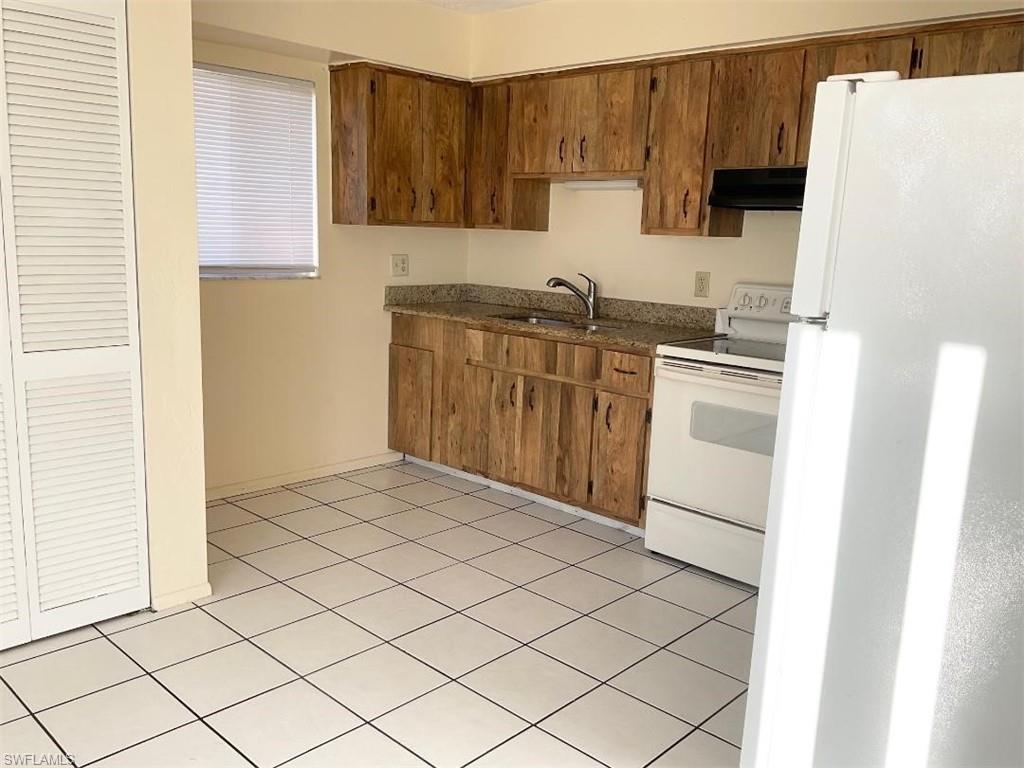 704 Se 9th St # A Property Photo 3