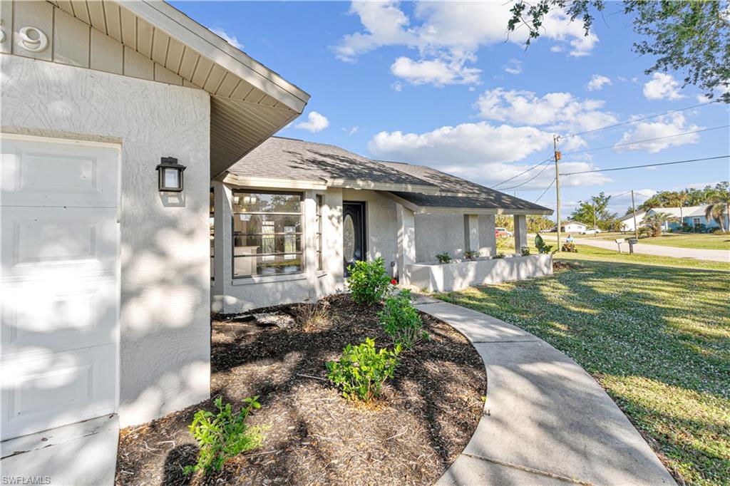 7359 Van Lake Dr Property Photo