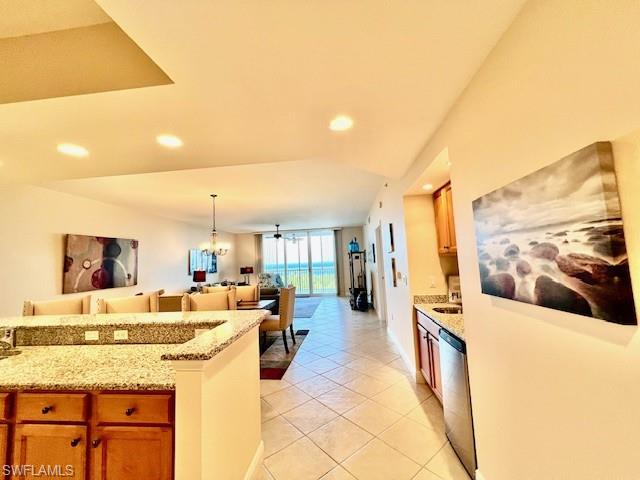 3333 Sunset Key Cir 303 Property Photo 14