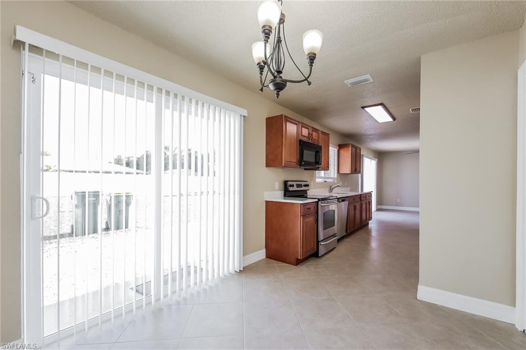 18663 Van Nuys Cir Property Photo 6