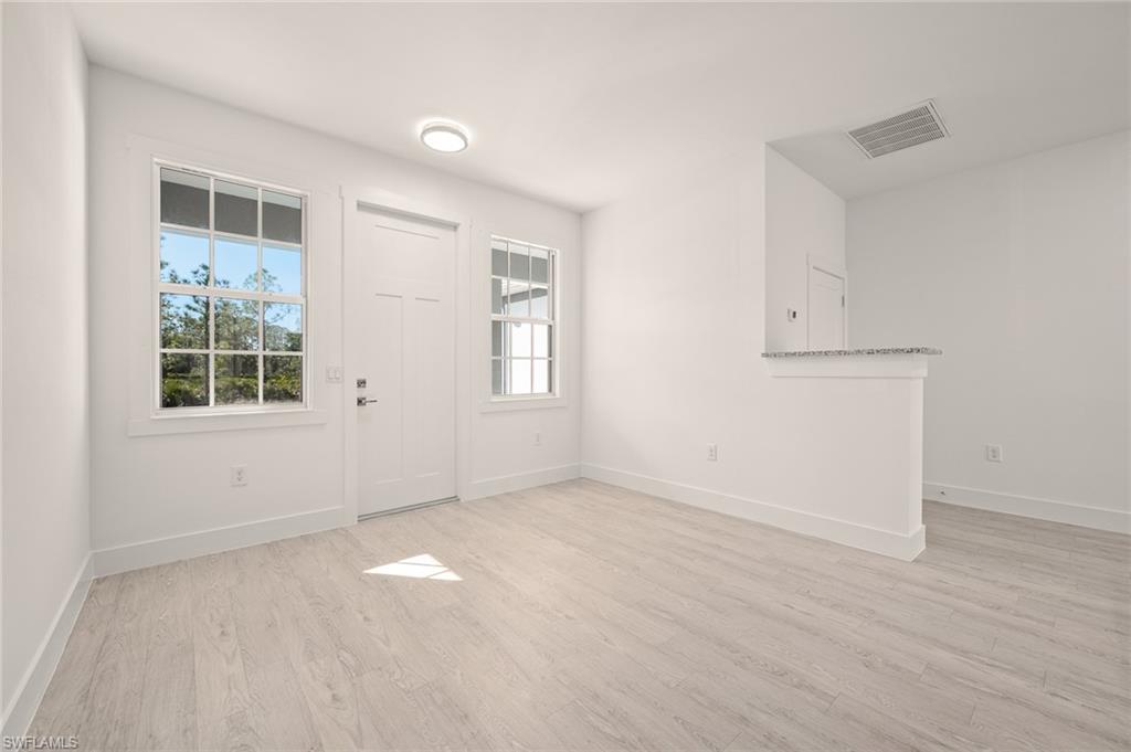 27066 Sumatra Dr Property Photo 4