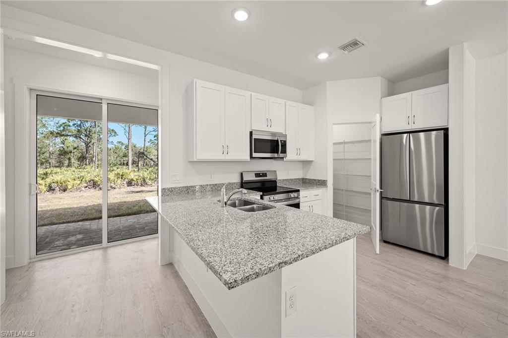 27066 Sumatra Dr Property Photo 8