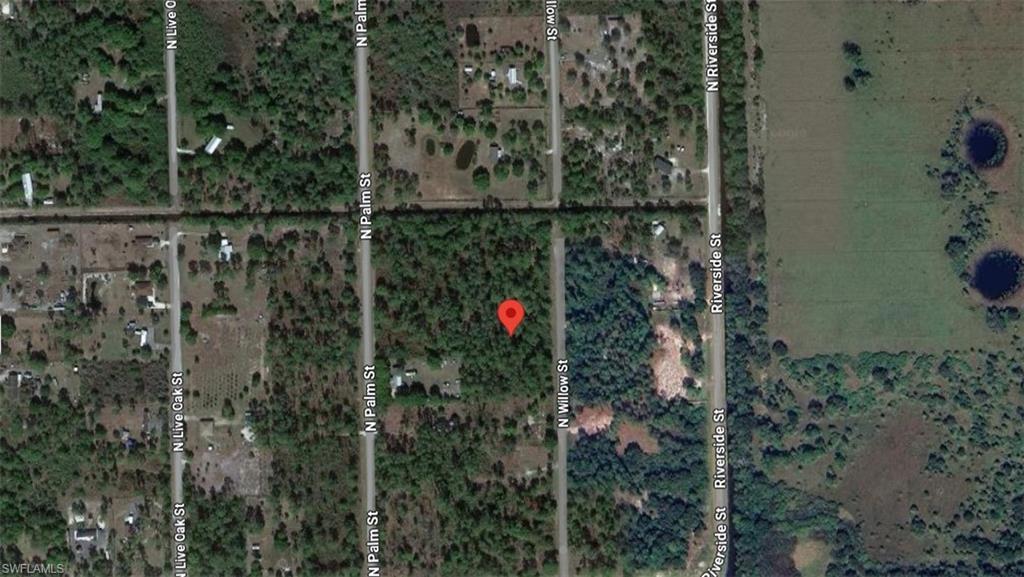 560 N Willow St Property Photo 3