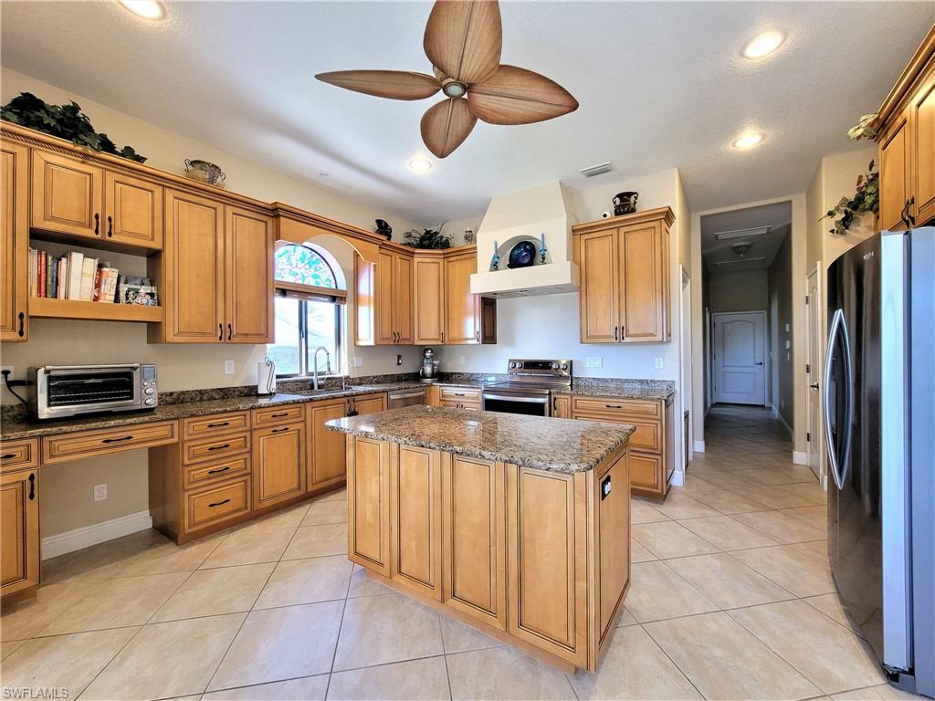 11573 Southwest Dallas Dr N Property Photo 28