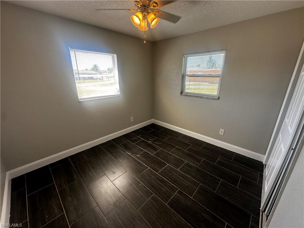 1202 Archdale St Property Photo 3