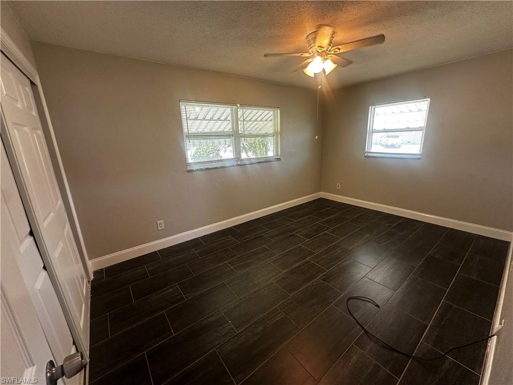 1202 Archdale St Property Photo 4