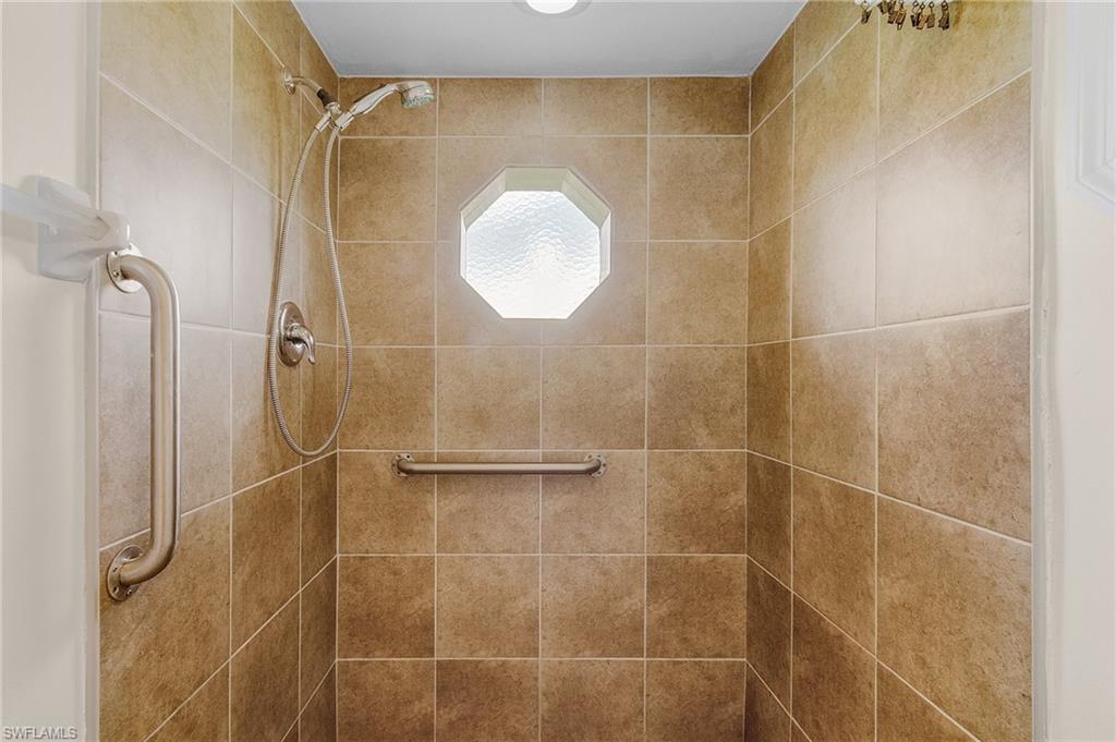 2130 Waylife Ct Property Photo 15