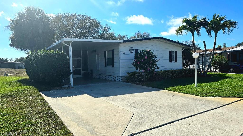 537 Charlemagne Blvd Property Photo