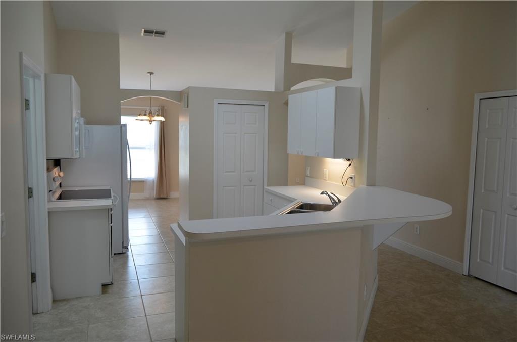 4904 Sw 1st Ct Property Photo 5