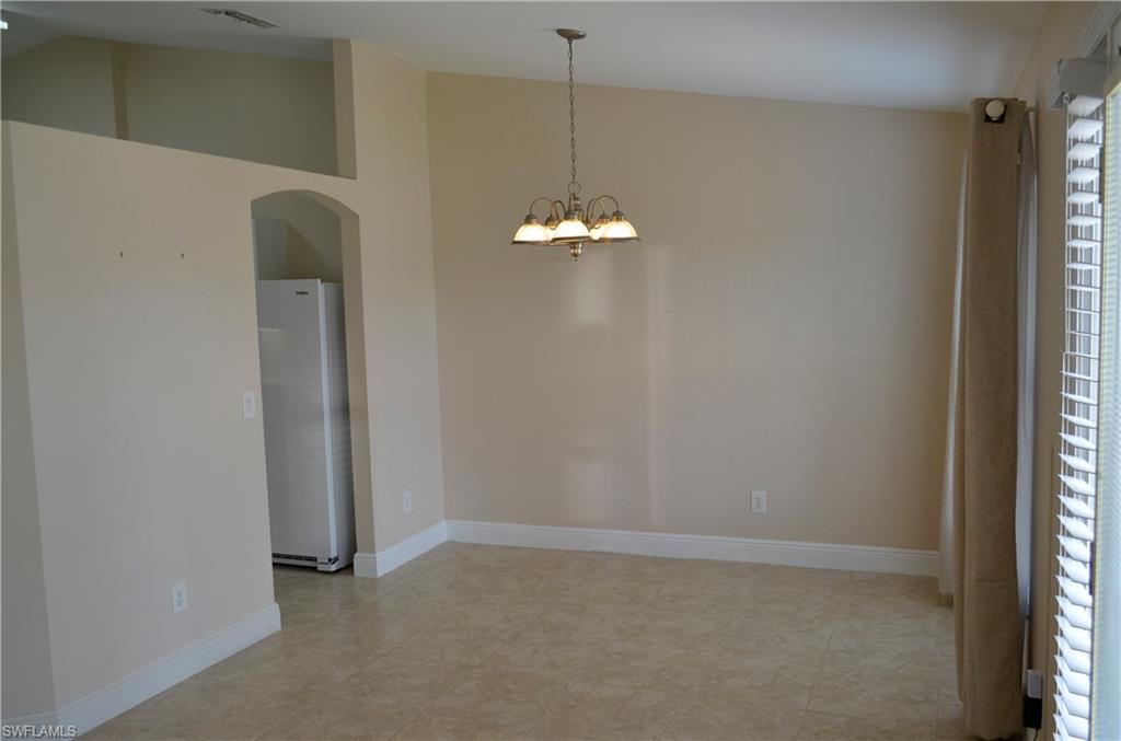 4904 Sw 1st Ct Property Photo 9