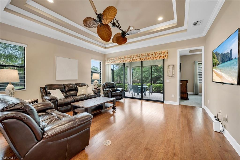 9149 Isla Bella Cir Property Photo 1